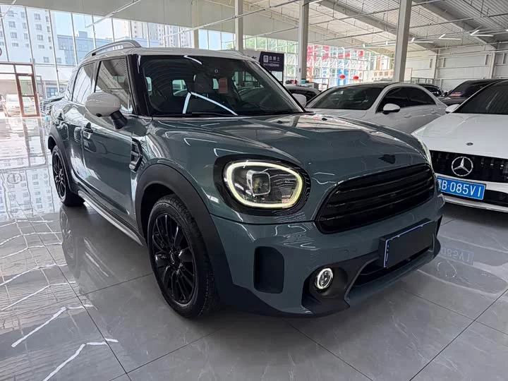 MINI COUNTRYMAN