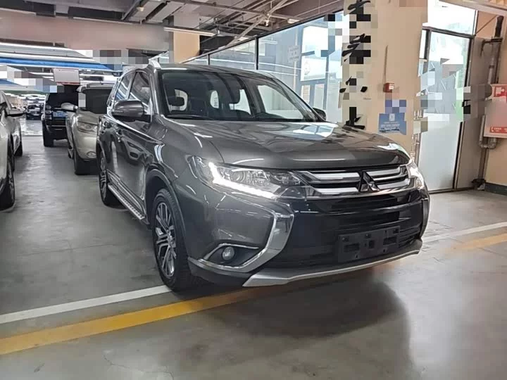Mitsubishi Outlander