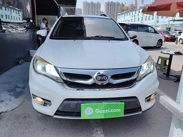 BYD S7