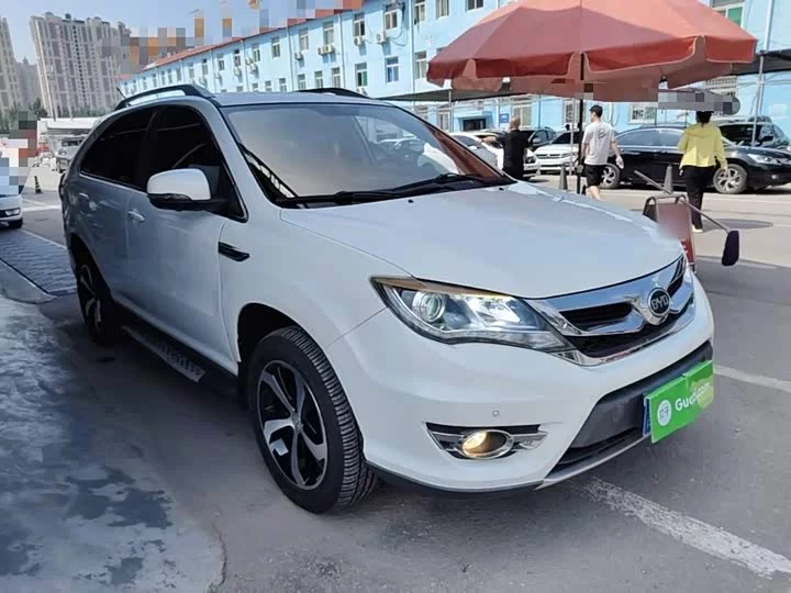 BYD S7