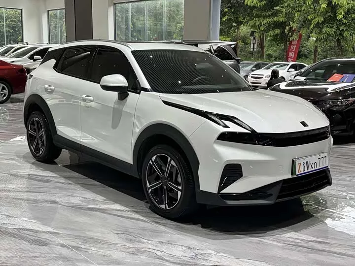 Lynk & Co 06 EM-P
