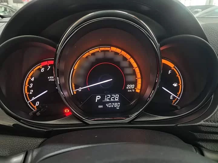Toyota Yaris L