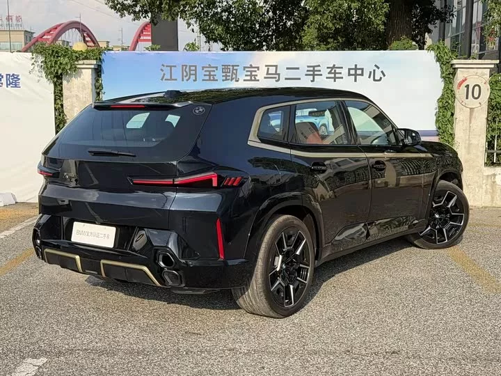 BMW XM