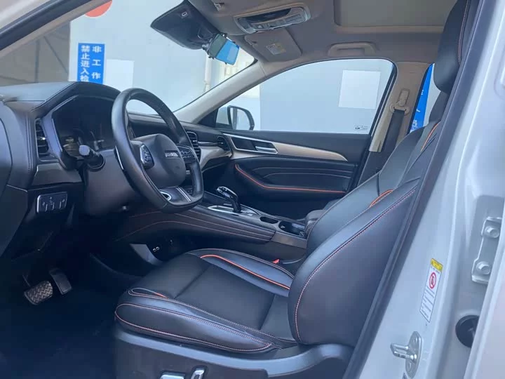 Haval F7