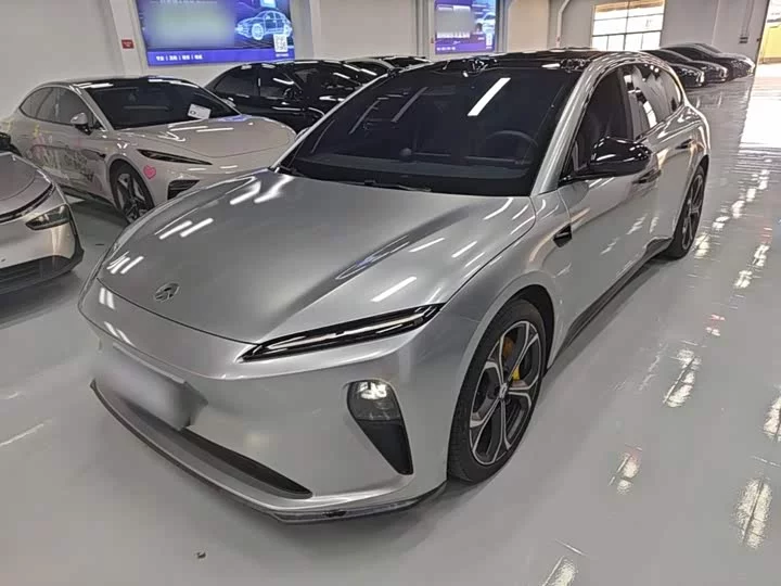 NIO ET5T
