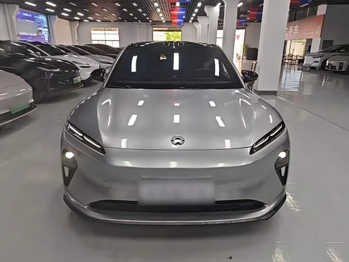 NIO ET5T