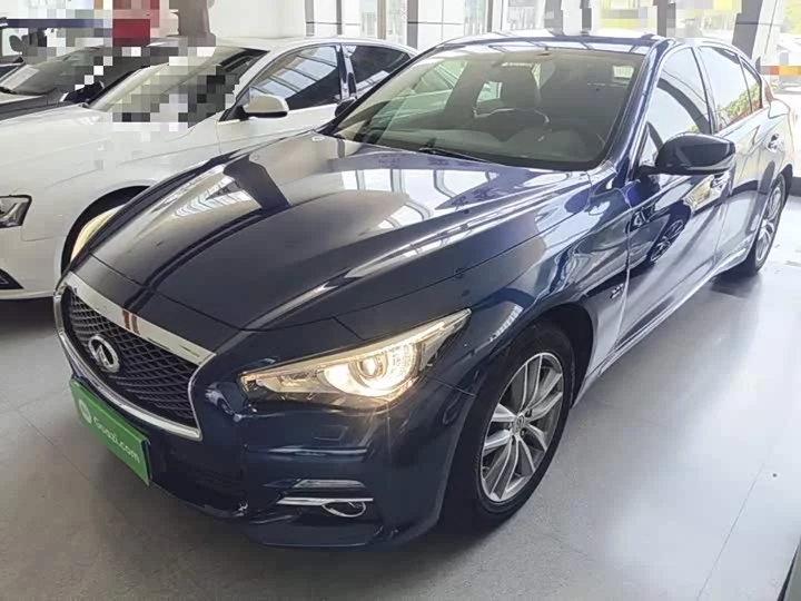 Infiniti Q50L