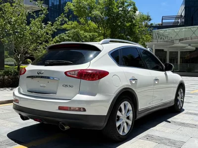 Infiniti QX50