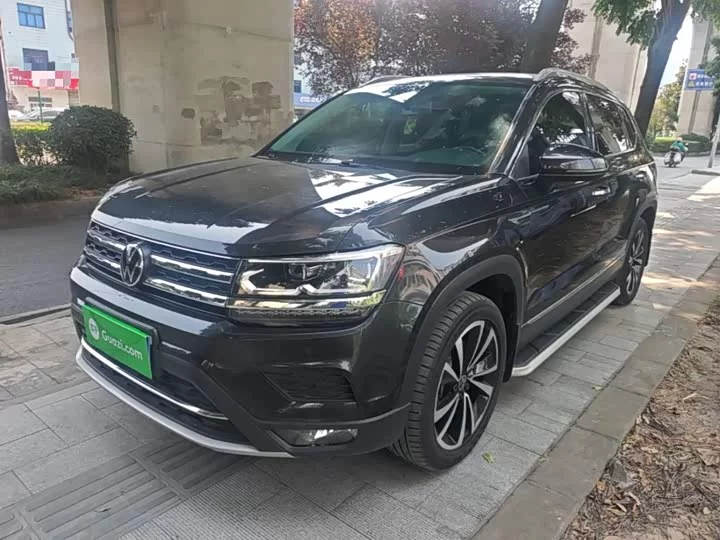 Volkswagen Tharu