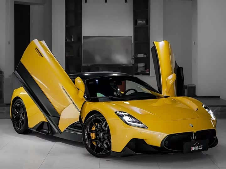 Maserati MC20