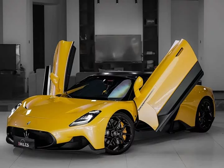 Maserati MC20