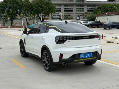 Lynk & Co 05