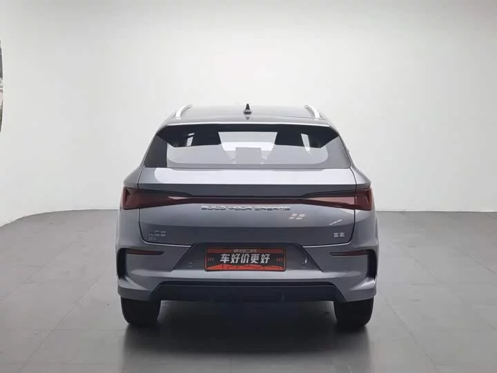 BYD e2