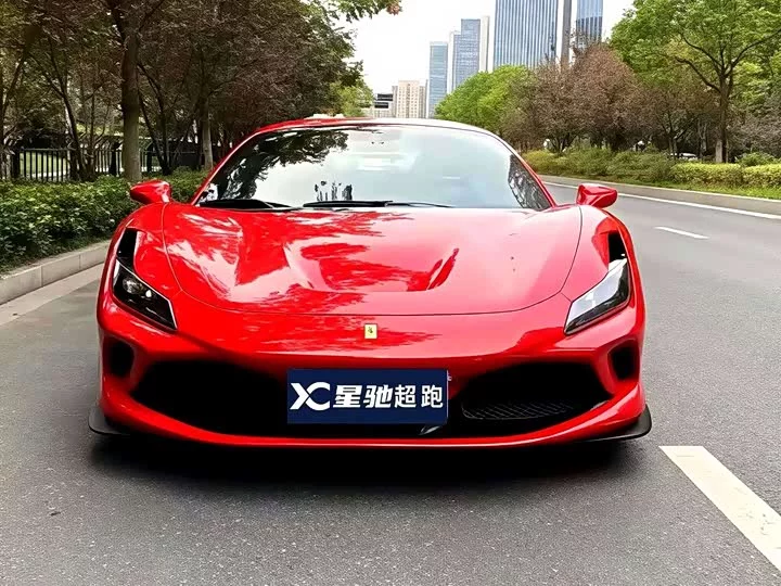 ferrari F8