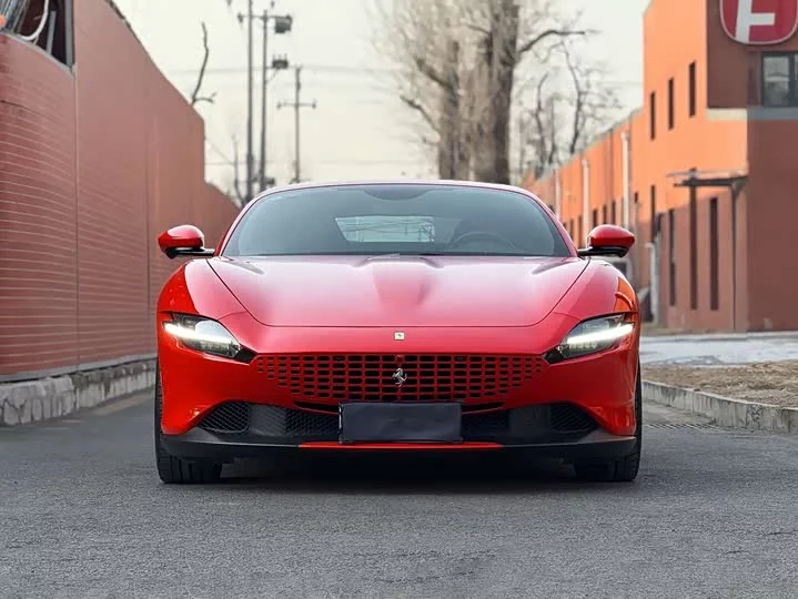 ferrari Roma