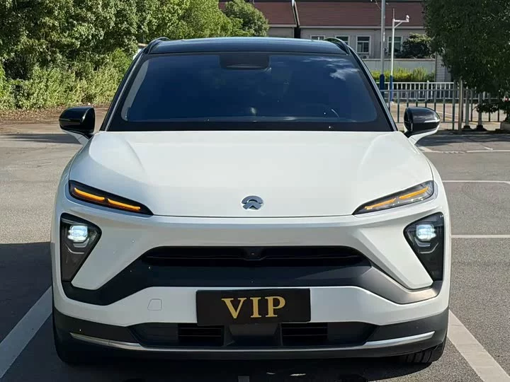 NIO ES6