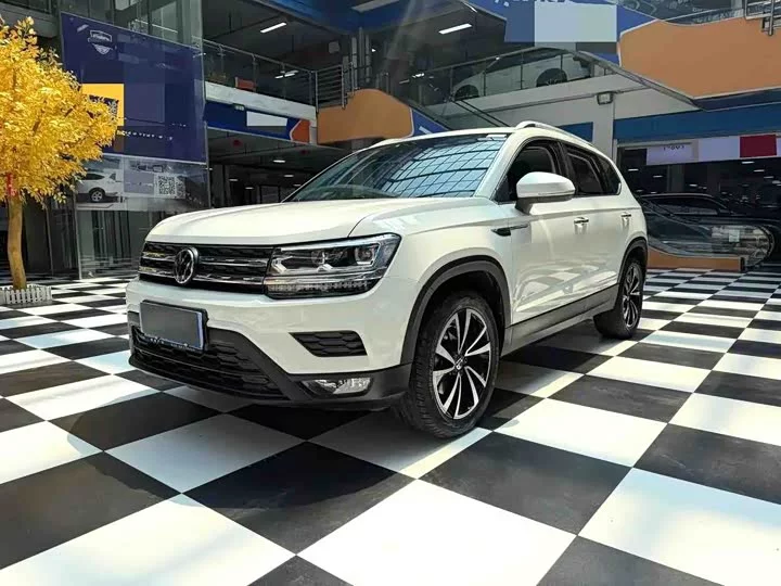Volkswagen Tharu