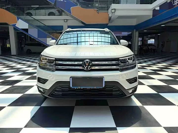 Volkswagen Tharu
