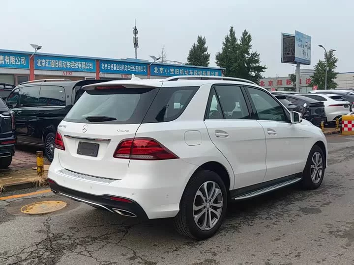 Mercedes-Benz GLE (Imported)