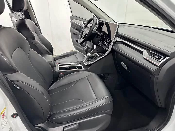 Haval M6