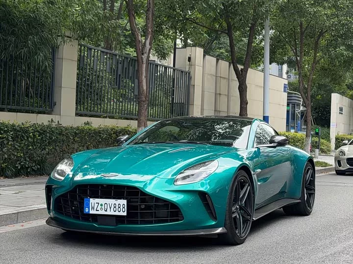 Aston Martin V8 Vantage