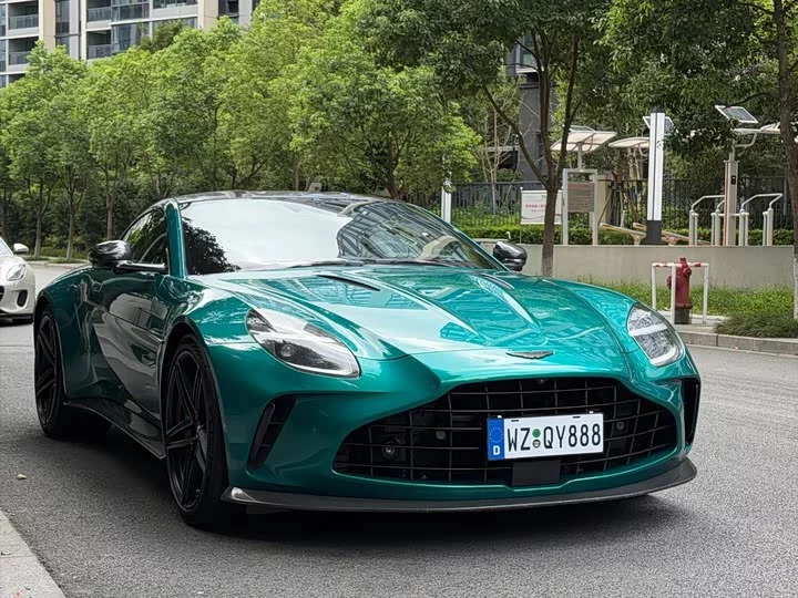 Aston Martin V8 Vantage