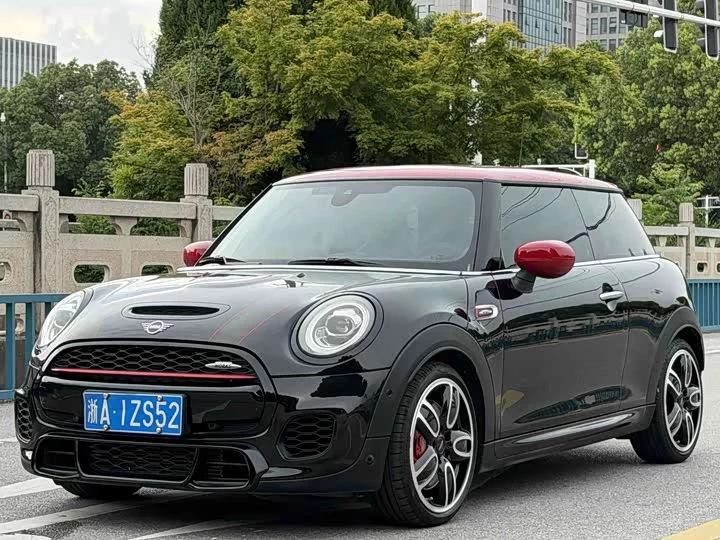 MINI JCW