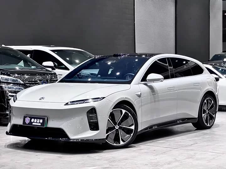 NIO ET5T