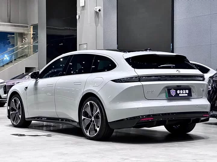 NIO ET5T