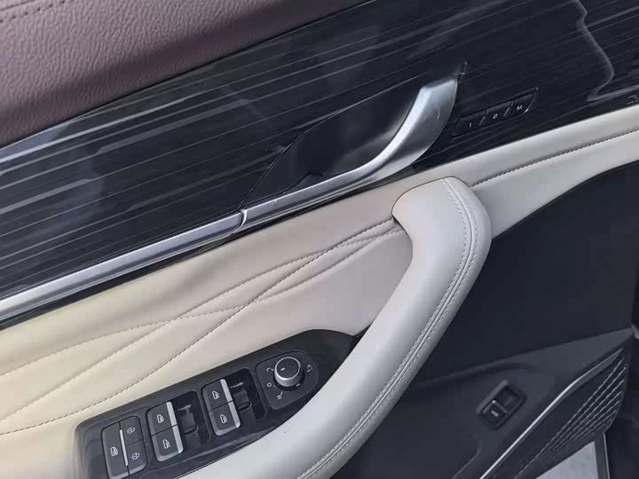 Geely Xingyue L