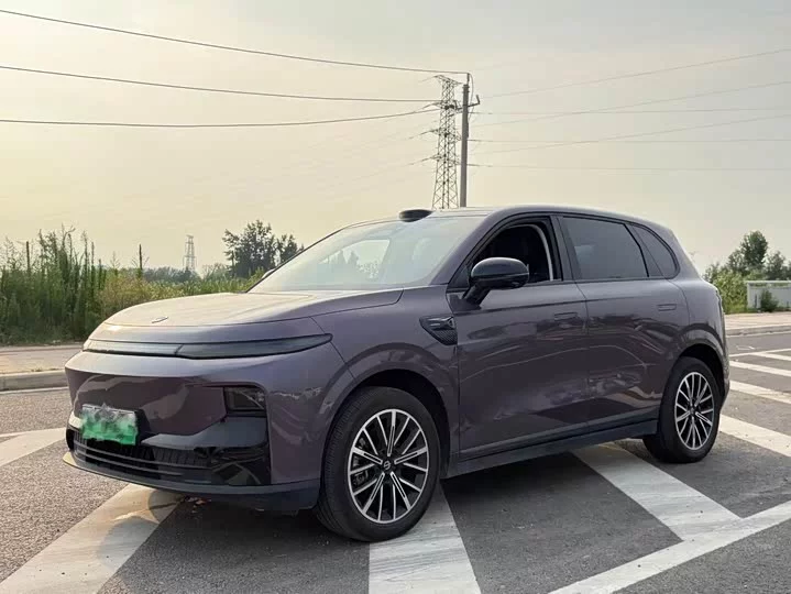 Leapmotor B10