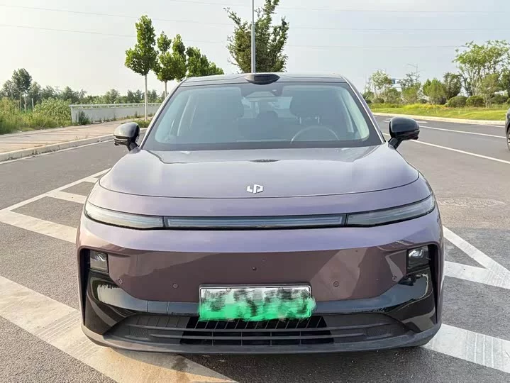 Leapmotor B10