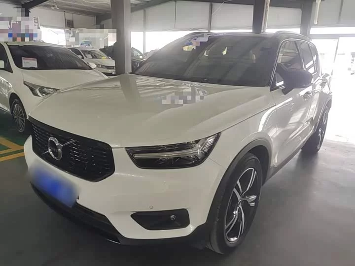 Volvo XC40