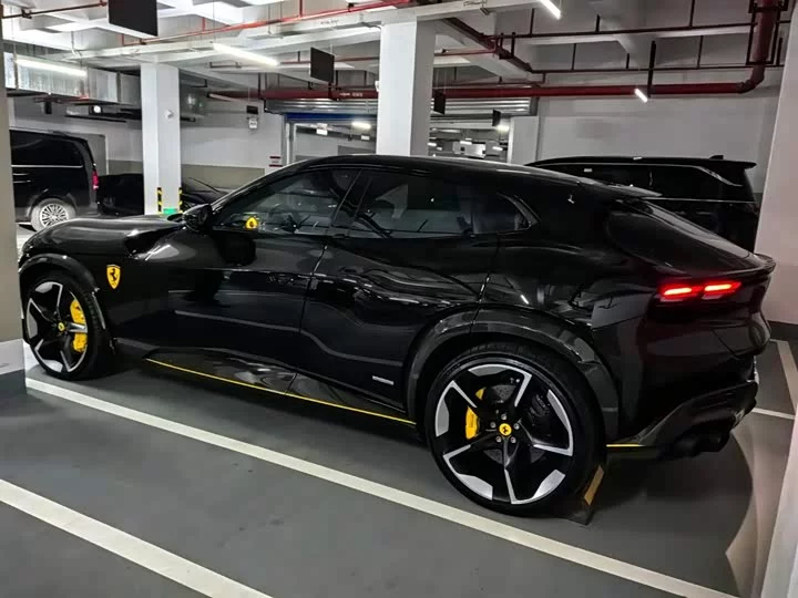 ferrari Purosangue