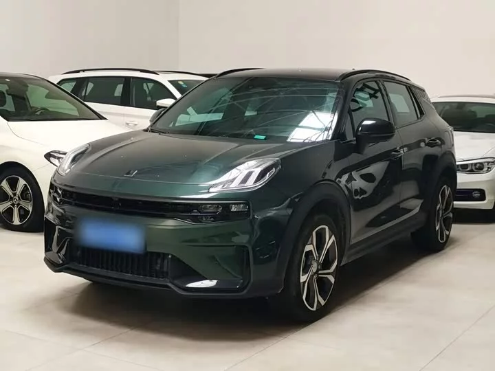 Lynk & Co 06