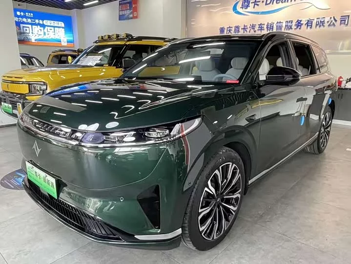Dongfeng eπ008
