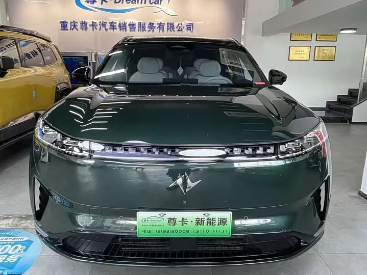 Dongfeng eπ008