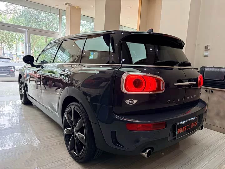 MINI CLUBMAN