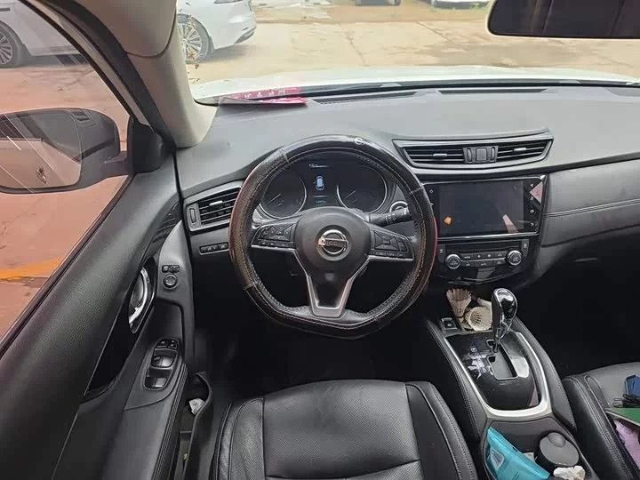 Nissan Qijun