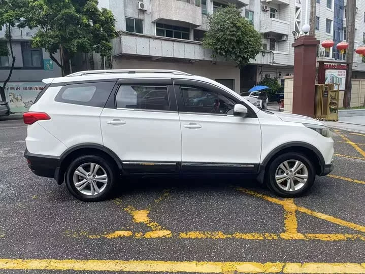 BAIC S3