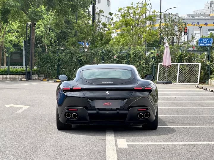 ferrari Roma