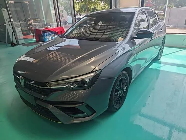 Roewe i5