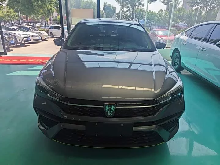 Roewe i5