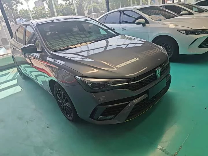 Roewe i5