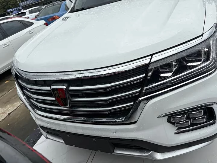 Roewe RX8
