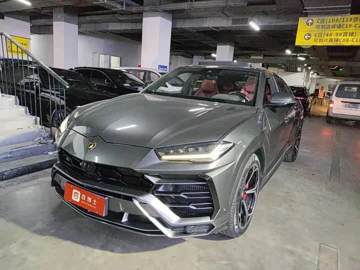 Lamborghini Urus