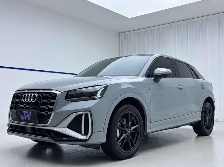 Audi Q2L