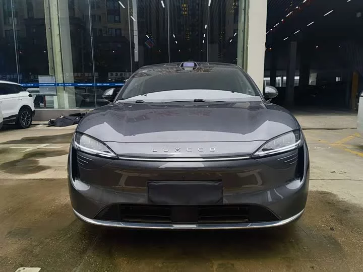 Luxeed R7