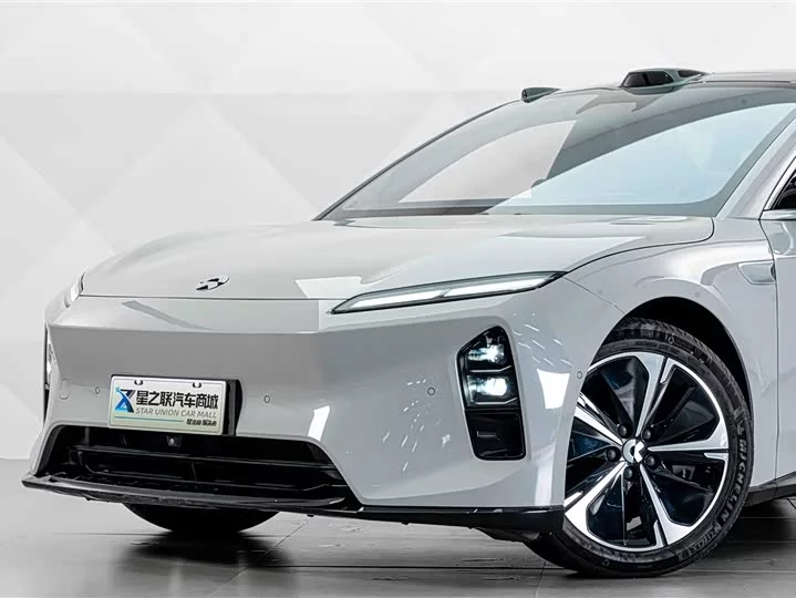 NIO ET5T