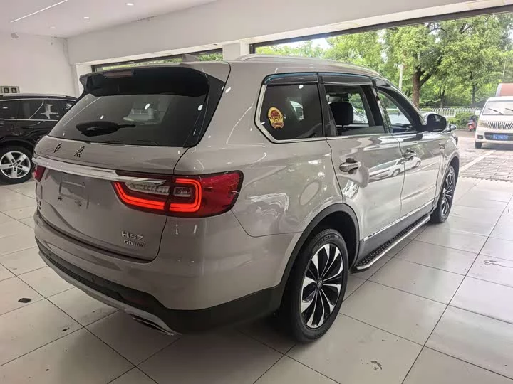Hongqi HS7